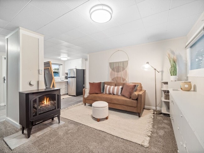 Primary Photo - Boho Chic Loft