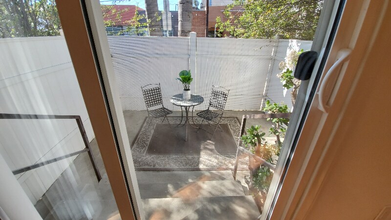 Building Photo - 2226 S Carmelina Ave