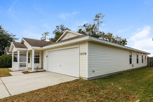 Building Photo - 13578 Ashford Wood Ct W