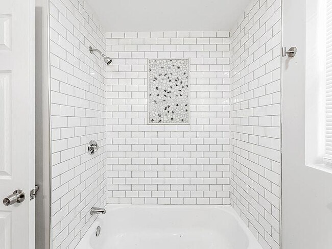 Building Photo - 65 Marietta St