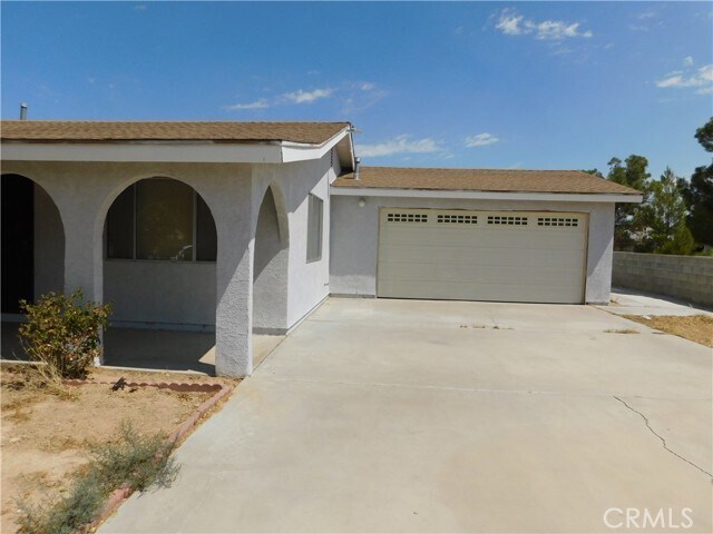 Building Photo - 9841 Mendiburu Rd
