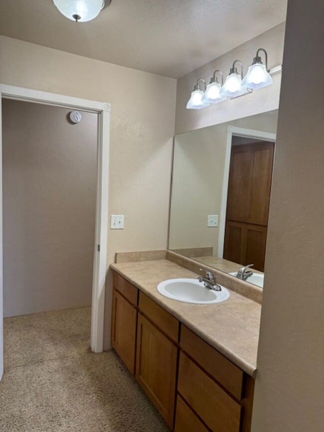 Building Photo - COME HOME TO COMFORT TO THIS 3 BEDROOM HOM...