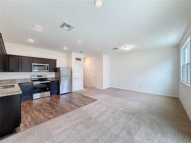 Building Photo - 927 Reserve Pl