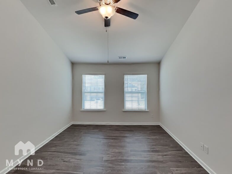 Building Photo - 1025 Jaxson Terry LN