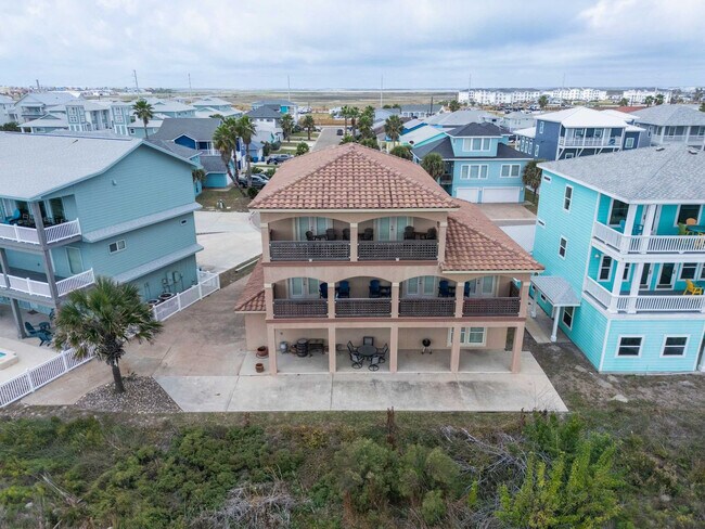 Building Photo - 660 Kara Dr