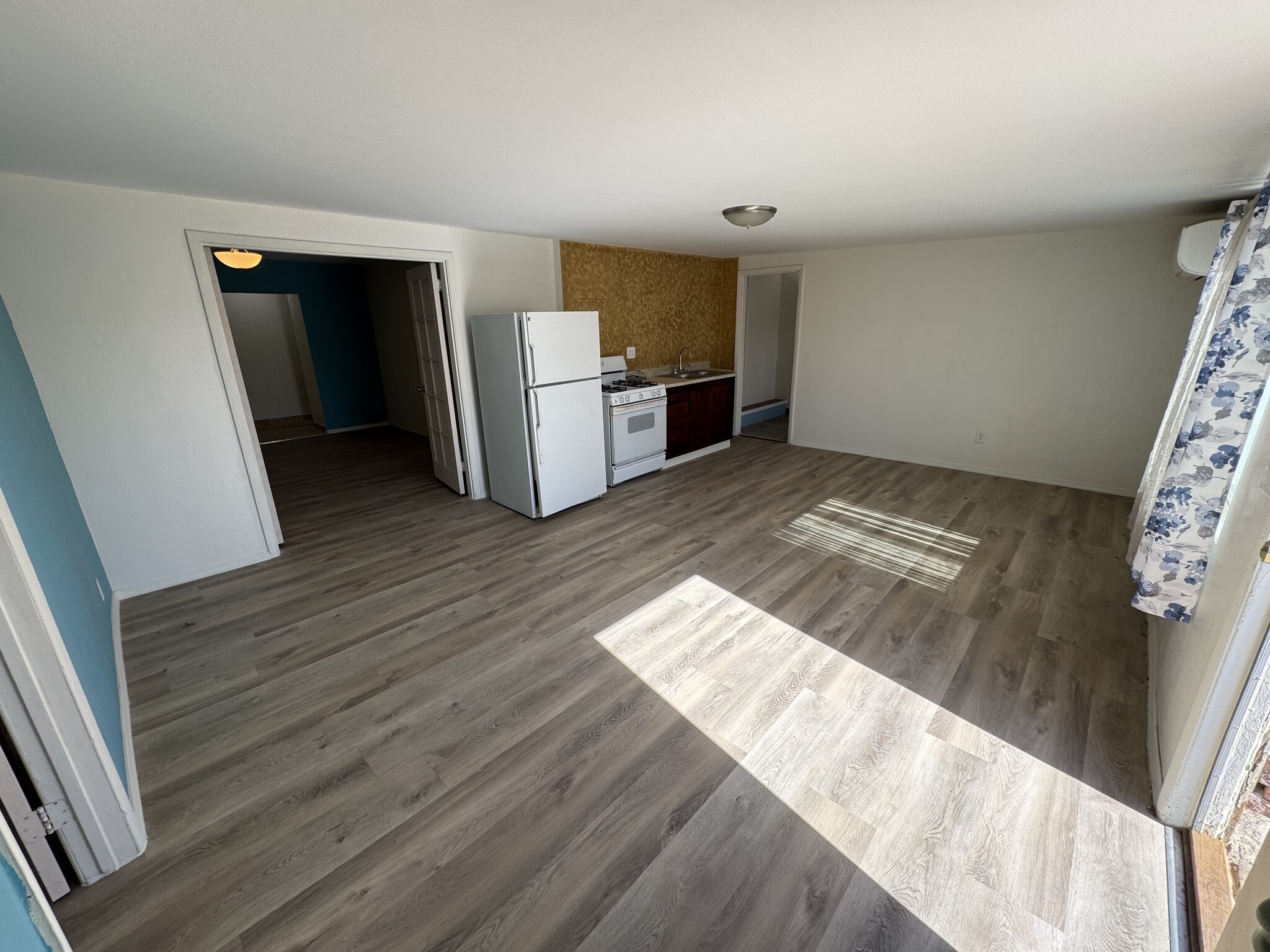 Kitchen Dining area - 2971 Swandale Ct