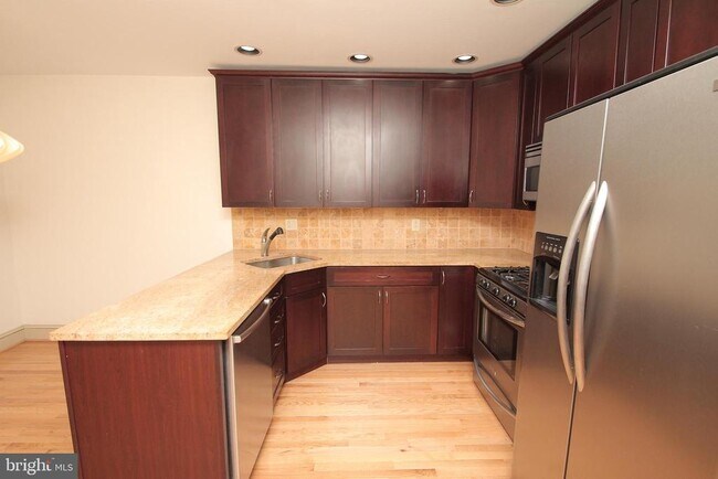 Building Photo - 1513 Green St