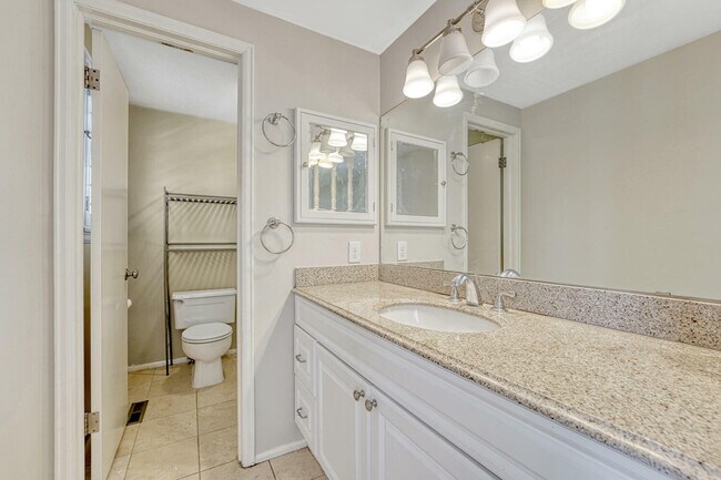 Building Photo - 7398 S Hudson Way