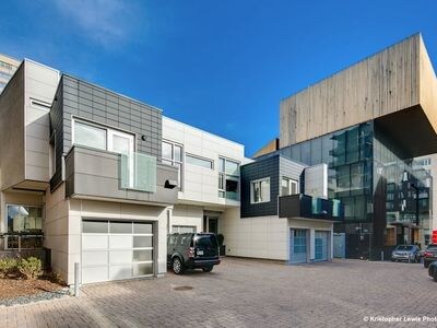 Building Photo - 1479 Delgany St
