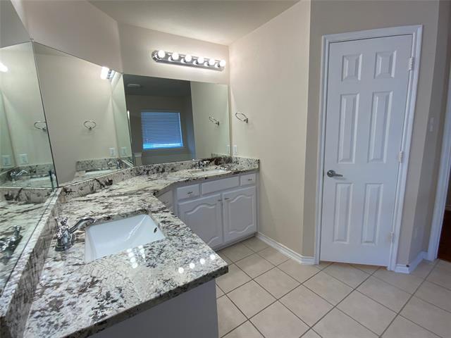 Building Photo - 15555 Appaloosa Dr
