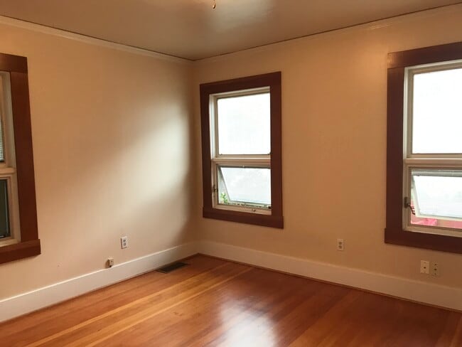 Building Photo - 3053 36th Ave SW