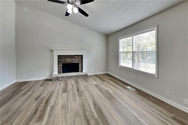 Building Photo - 123 Burton Dr