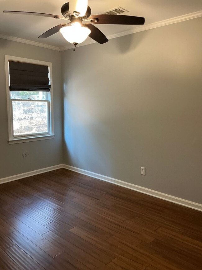 Building Photo - Available Now! 3 Bedroom/2 Bathroom with 1-Car Attached Garage!