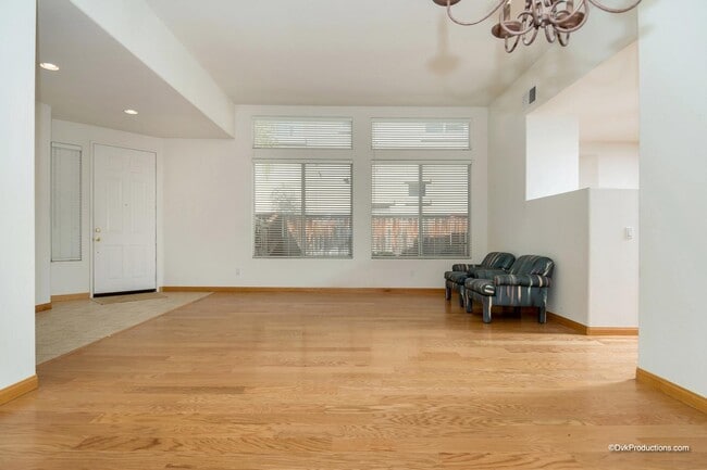 Building Photo - 575 Chesterfield Cir