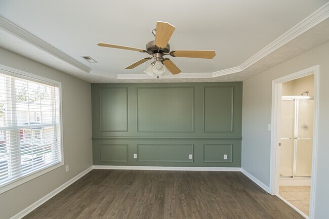 Building Photo - 3401 Connection Dr