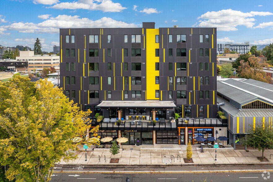 Building Photo - Flock13