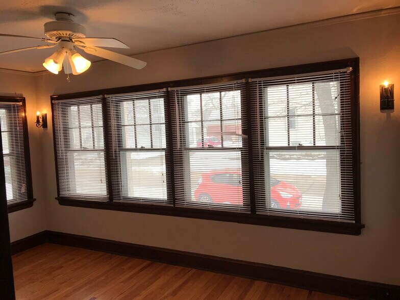 Office/Den or 3rd bedroom - 1105 Emerald St