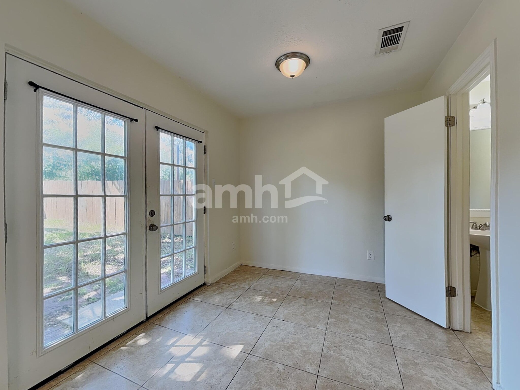 Building Photo - 2738 Springstone Dr