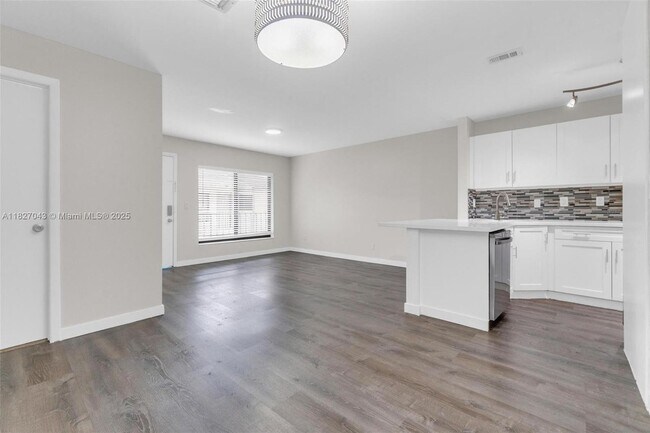 Building Photo - 15348 SW 72nd St