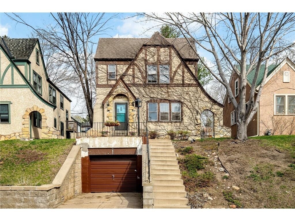 Building Photo - 4143 17th Ave S