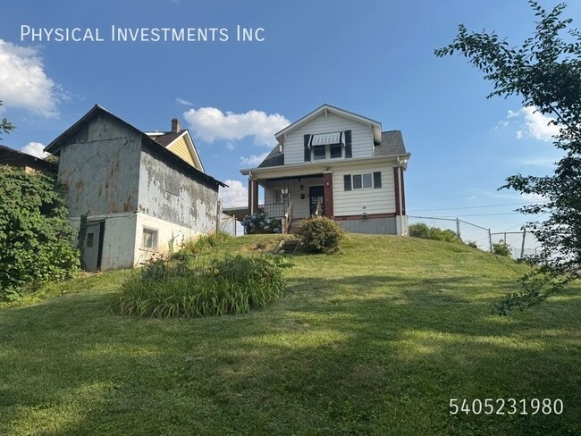 Building Photo - 1729 Moorman Ave NW