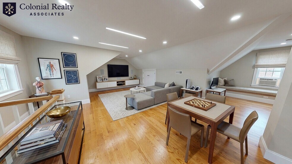 Building Photo - 42 Parsons St