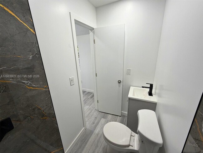 Building Photo - 9255 SW 43rd Terrace