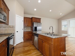 Building Photo - Centrally Located Townhome with Attached Garage & AC