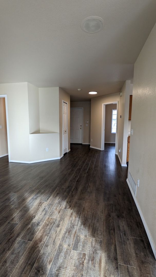 Building Photo - SPRINGS RANCH 3 BEDROOM/2 BATHROOM RANCH WITH FENCED YARD AND 2 CAR GARAGE!