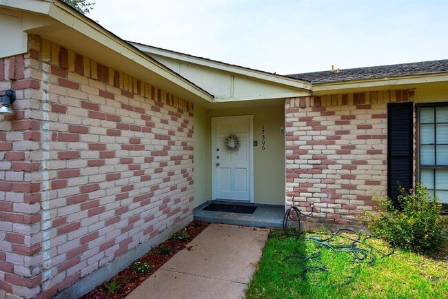 Building Photo - 17306 N Yorkglen Dr