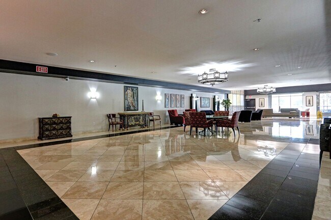 Building Photo - 360 E Desert Inn Rd