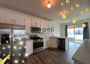 Building Photo - 1765 E 110th Pl