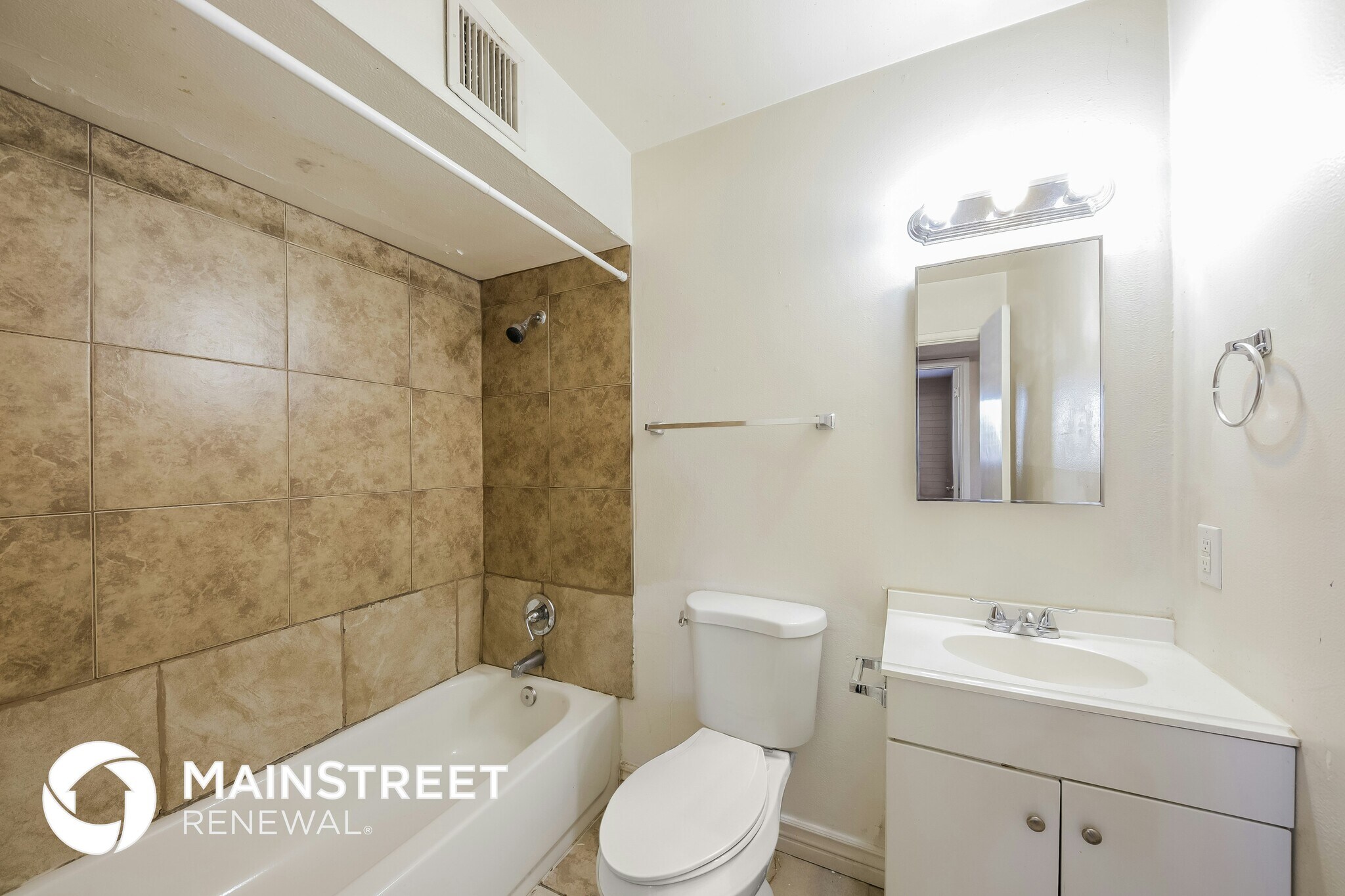 Building Photo - 4627 N 47th Dr