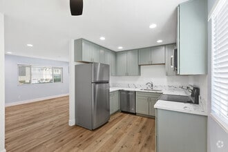 Building Photo - 725 Washington Heights Rd