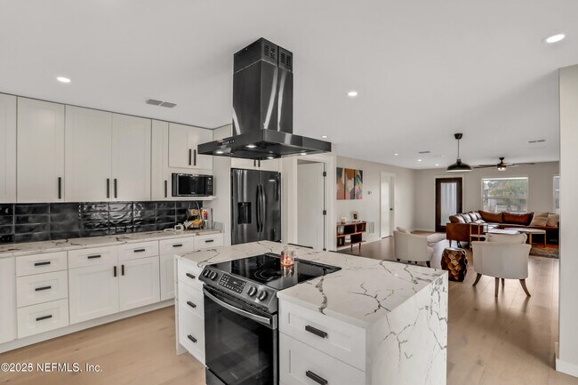 Building Photo - 4434 Coquina Dr