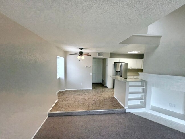 Building Photo - Beautiful Upland Townhome for Lease