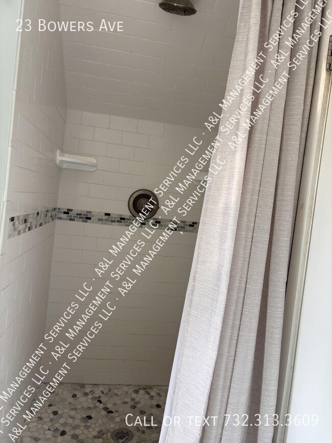 Building Photo - 23 Bowers Ave