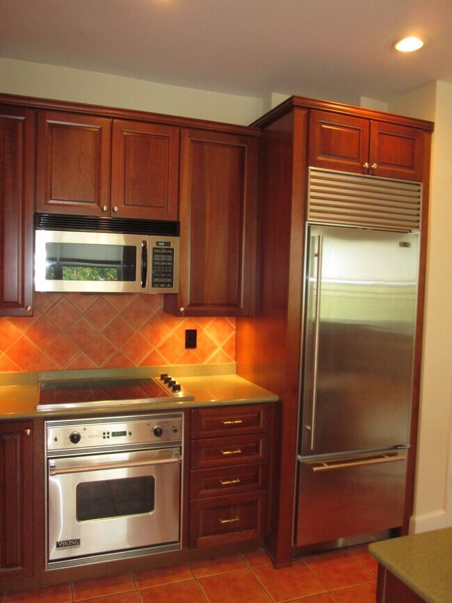 Building Photo - Logan Circle Centrally Located near Dupont...