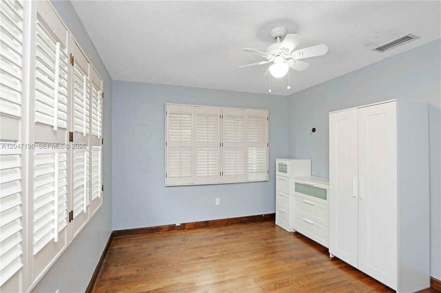 Building Photo - 221 Camilo Ave