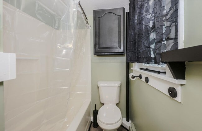 Building Photo - 3 Clark Rd