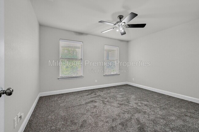 Building Photo - 3418 Ballam St