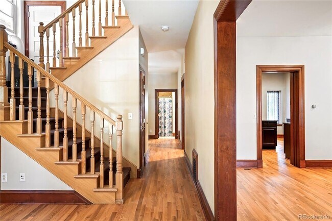 Building Photo - 840 Emerson St