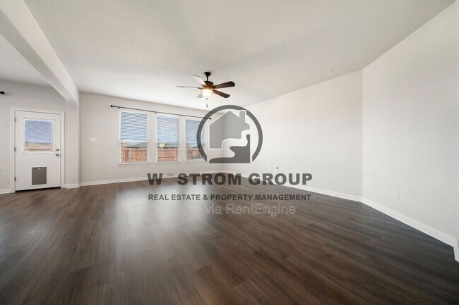 Building Photo - 1036 Cushing Dr