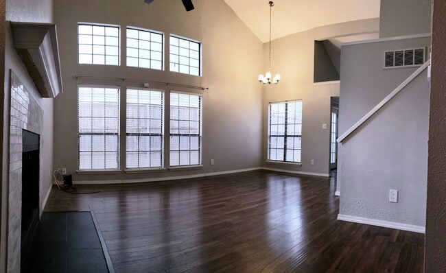 Building Photo - 1411 Mccoy St