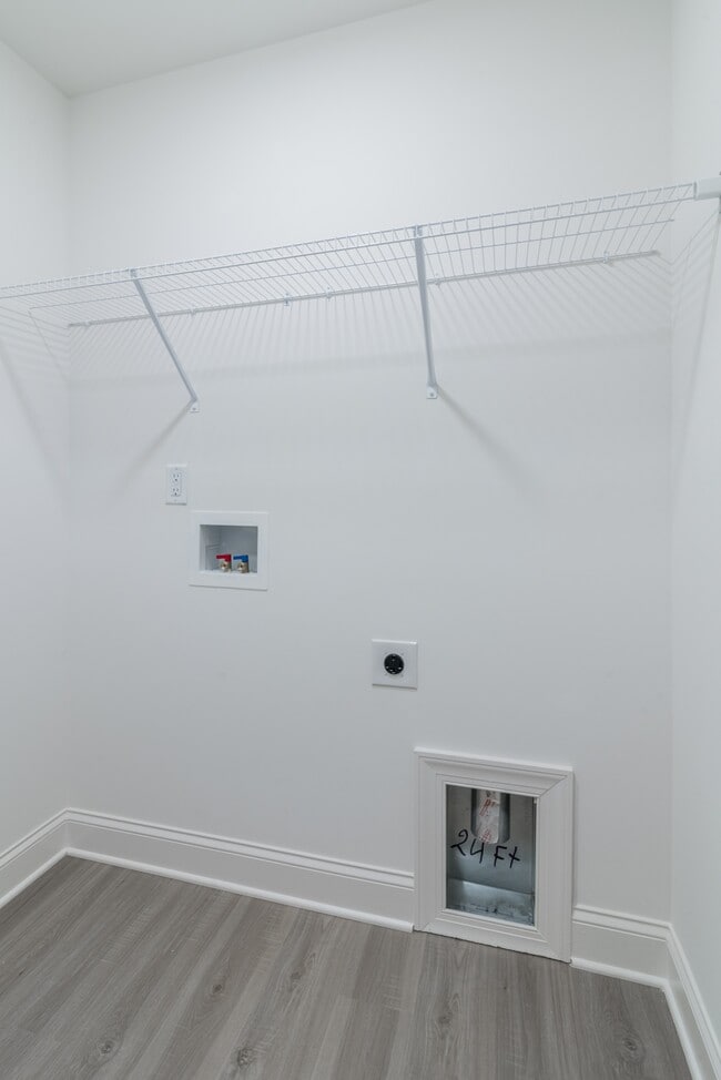 Building Photo - 3636 Trull St