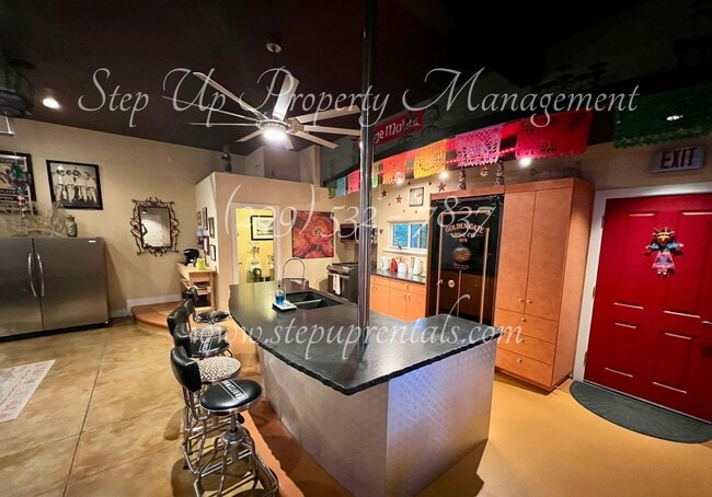 Building Photo - Fully Furnished 1 Bedroom Apartment w/ All Utilities Included!