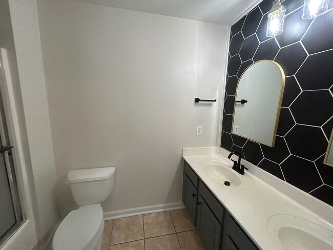 Building Photo - 168 Canal Pl Cir