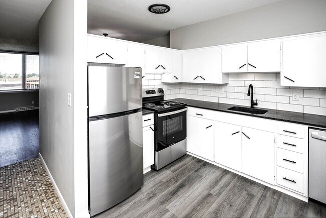 Building Photo - Amazing 2-Bedroom Apartment in Millard!
