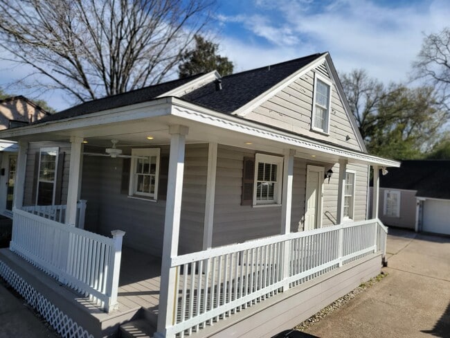 Primary Photo - 2515 Gladys St