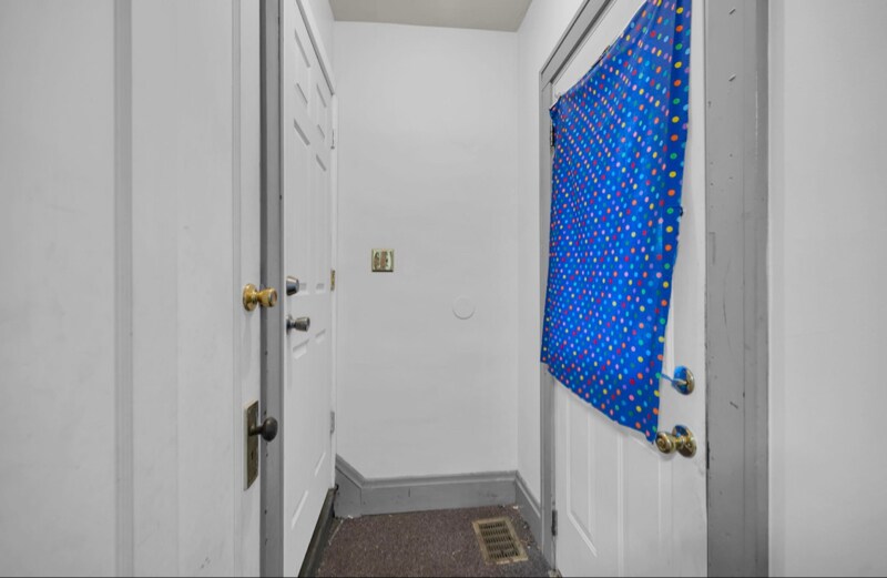 Building Photo - 834 Hermosa Ave